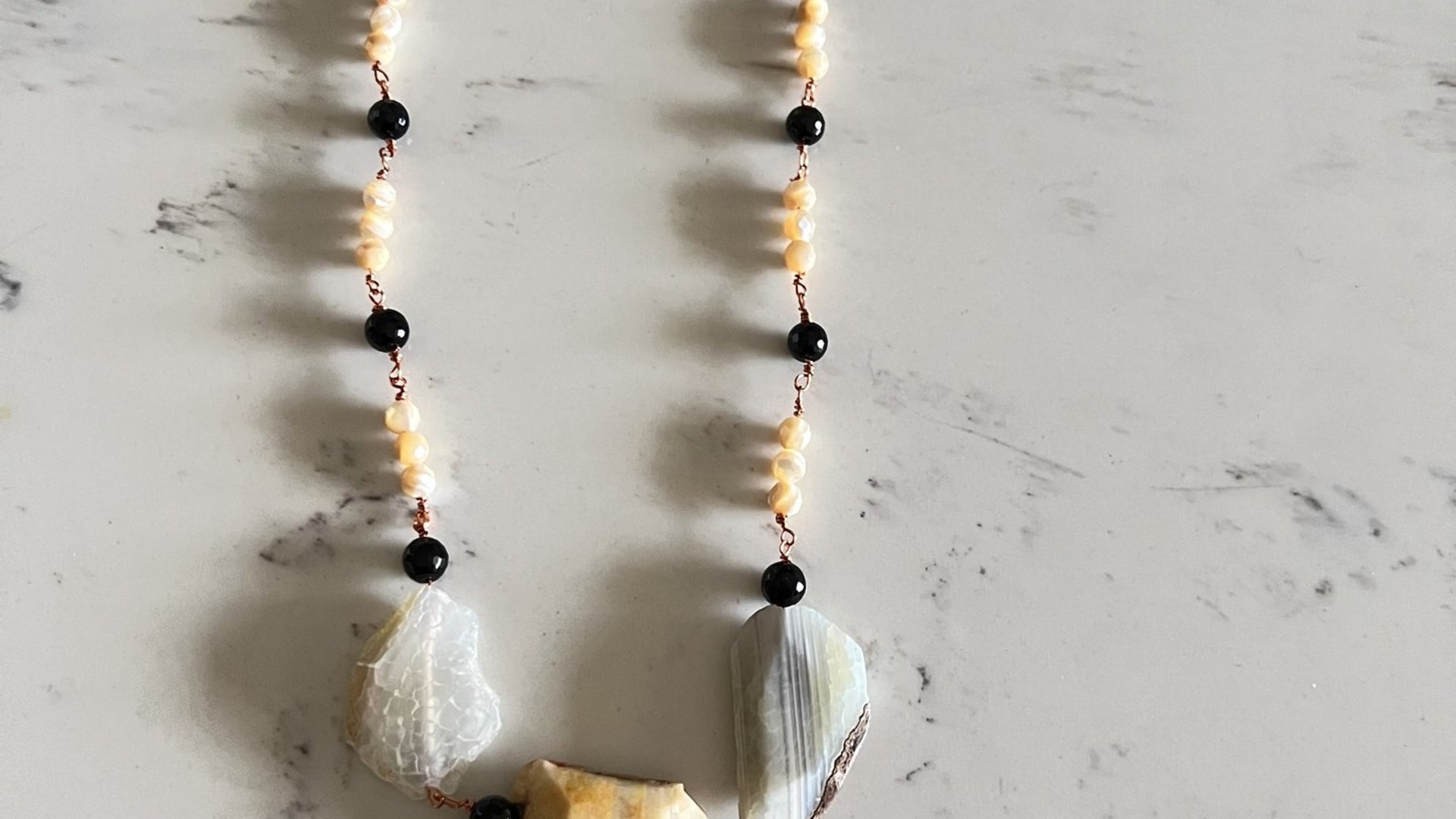 Agate Stone with Onyx Beads 