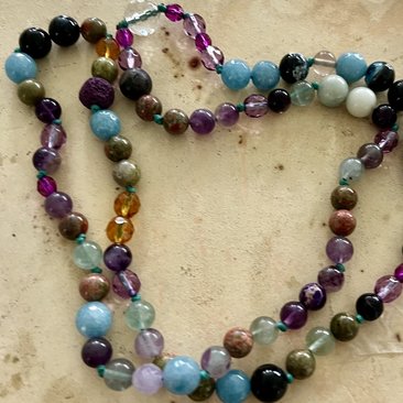 Beaded Spring Necklace. 
