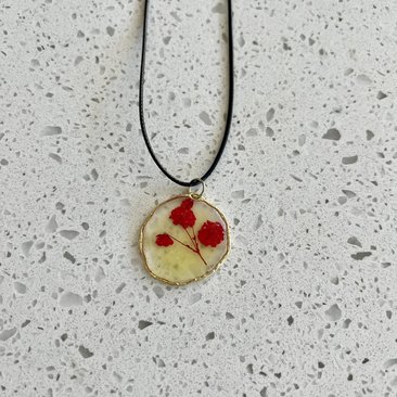 Three Flower Necklace in Red